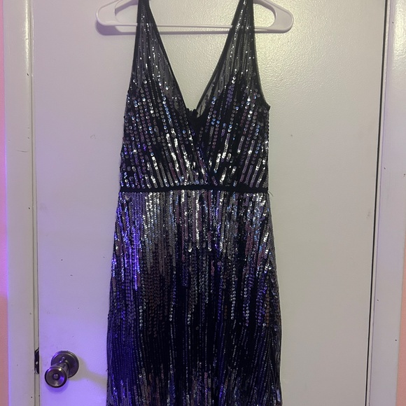 Spence Dress - Picture 2 of 3